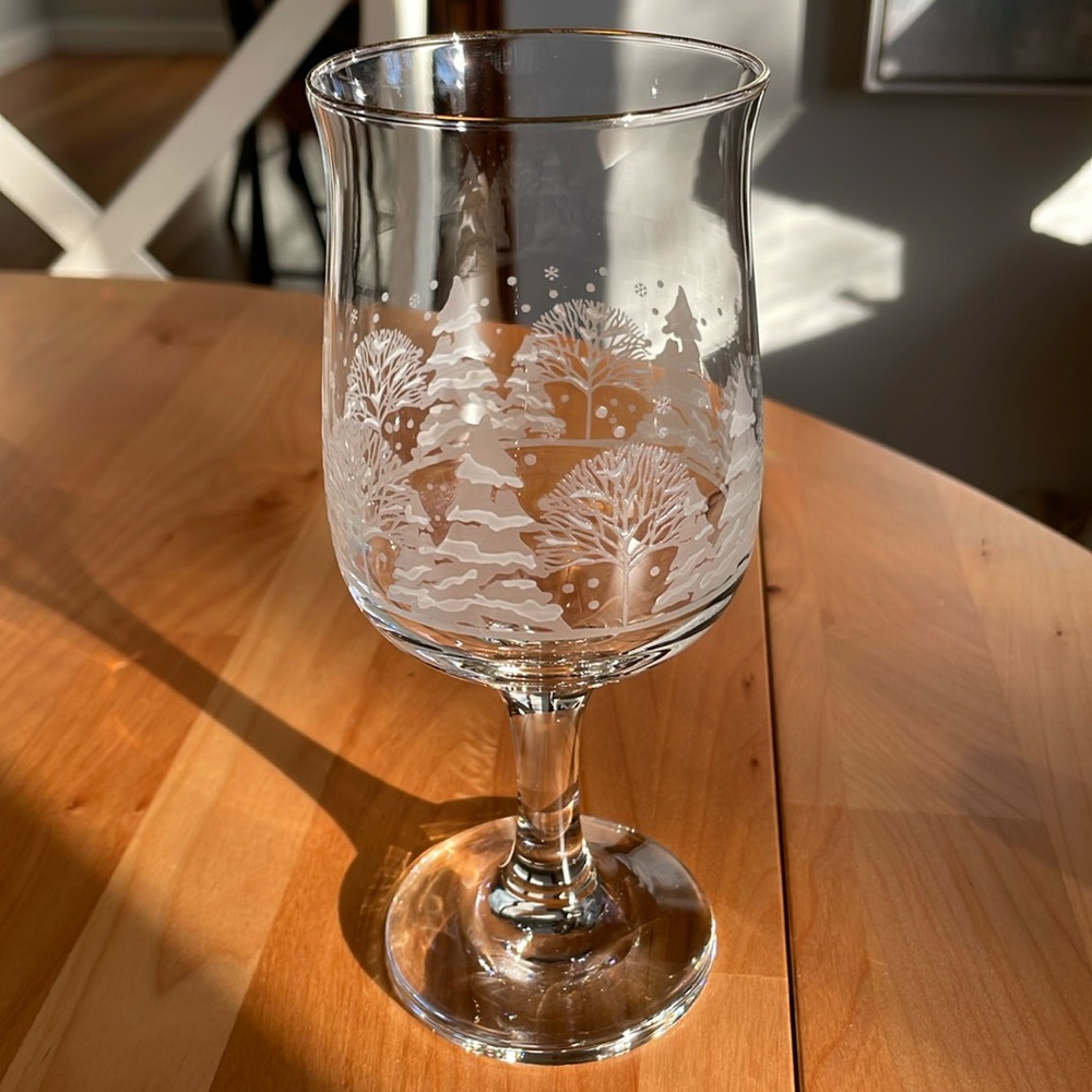 Vintage Libbey Winter Holiday Scene Etched Glass (Quantity = 1 Glass) So Pretty!